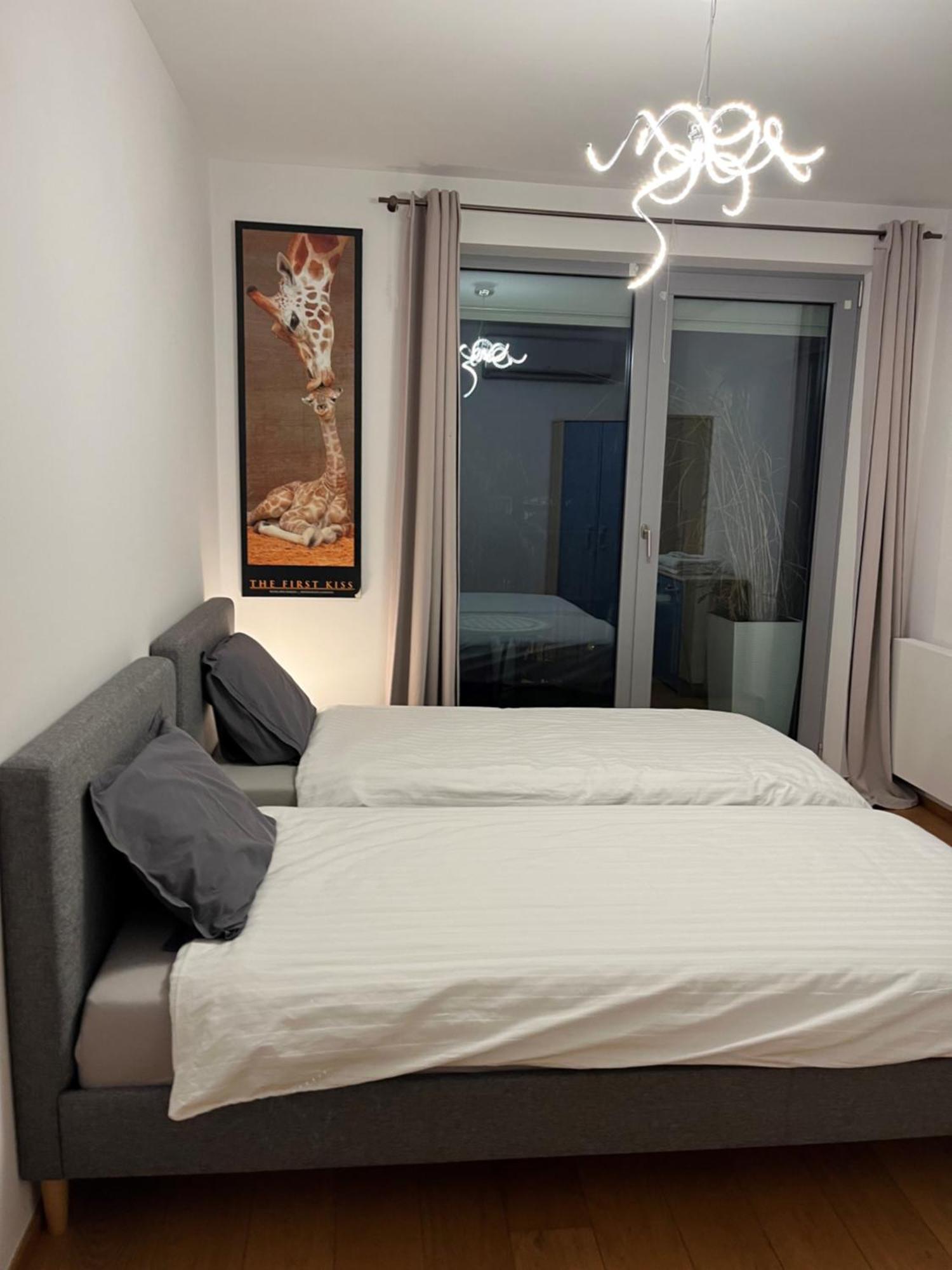 Apartment In Historical Center With Park View Plzen Ngoại thất bức ảnh